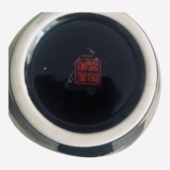 Vintage porcelain vase black hand painted floral bird detail wide handles/openin - Picture 7 of 12